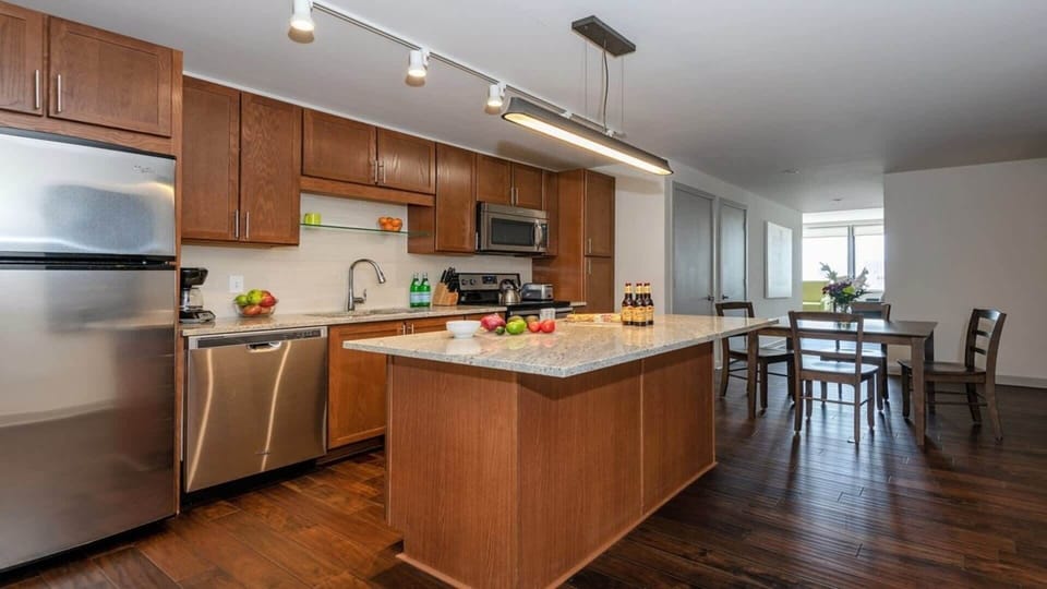 Deluxe Apartment, 4 Bedrooms | 2 Units | Private kitchen | Fridge, microwave, oven, dishwasher