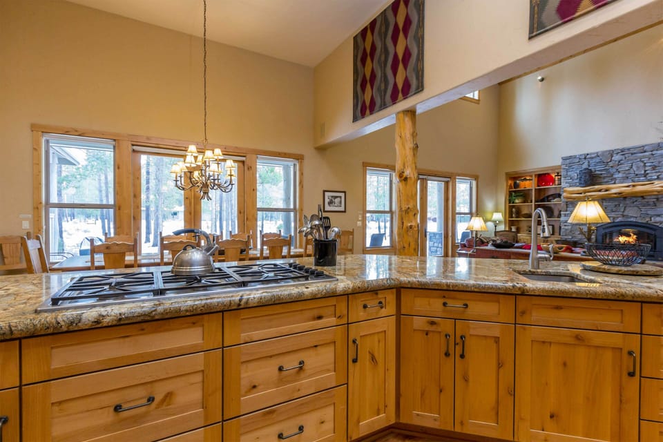 Kitchen - Main Level