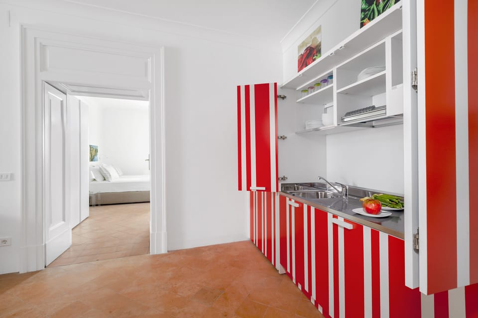 Design Apartment | Private kitchenette | Microwave, oven, stovetop, toaster