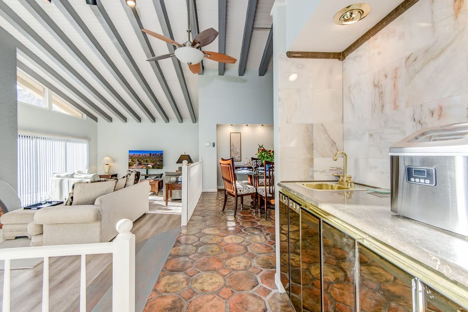 Great Room and Wet Bar