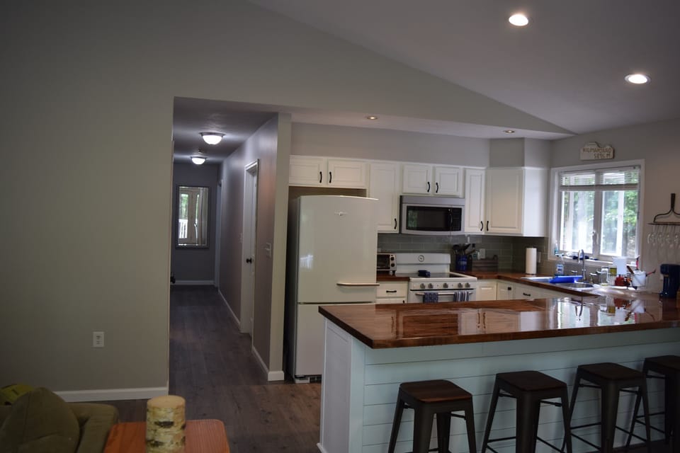 Kitchen with large breakfast bar
