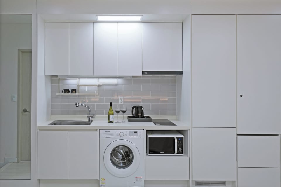Deluxe Twin Room | Down comforters, desk, soundproofing, free WiFi