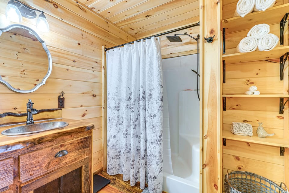 Full Bathroom
