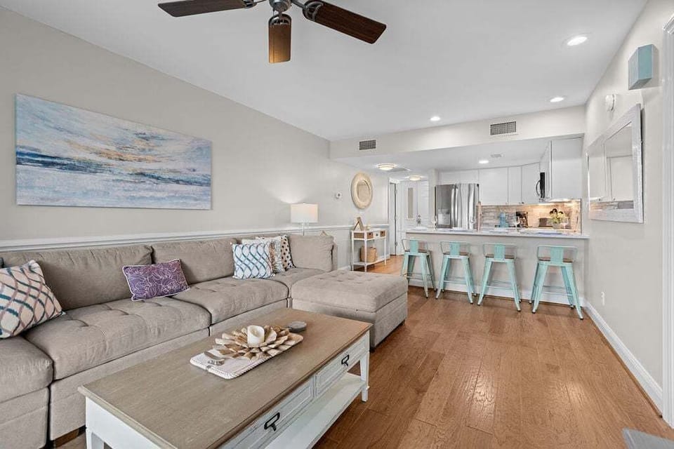 Open kitchen and living room with lots of room to