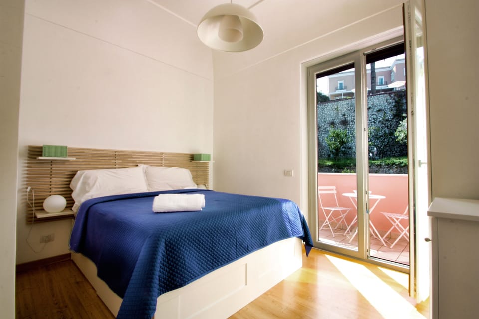 Standard Double Room, Garden View | Egyptian cotton sheets, minibar, in-room safe, free WiFi