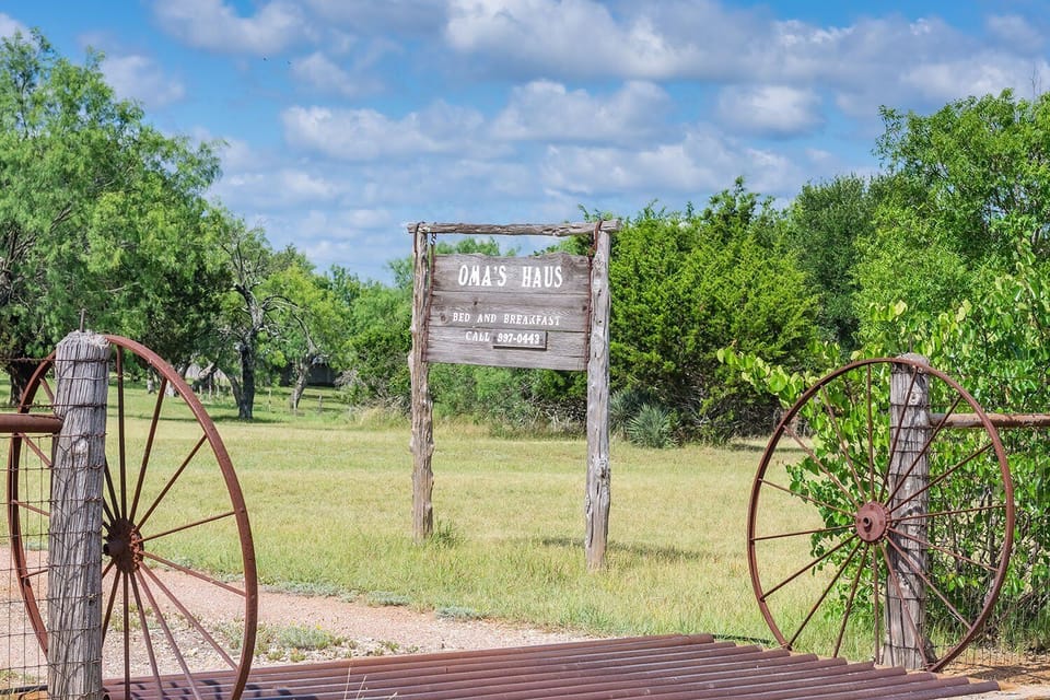 Entrance sign