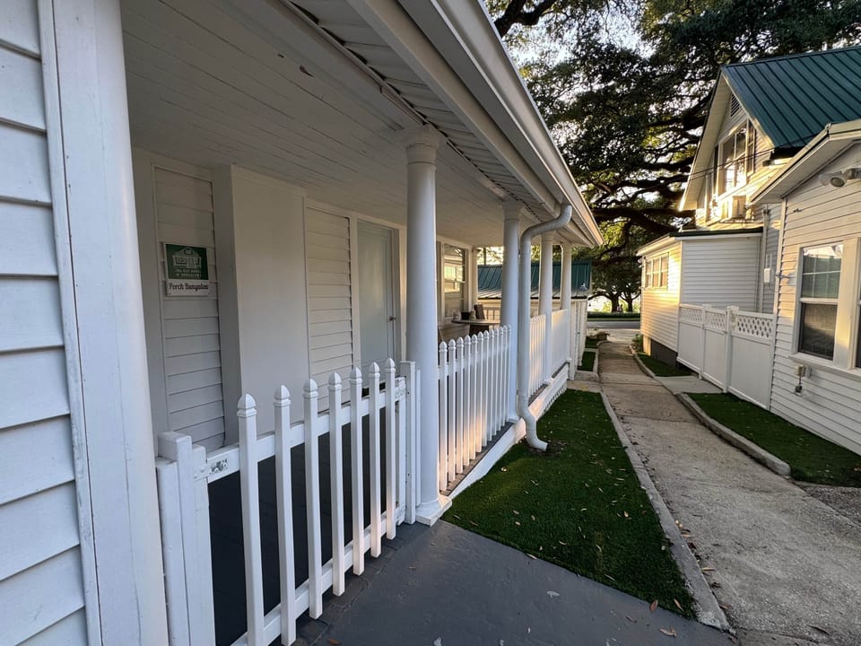 The porch Bungalow outside