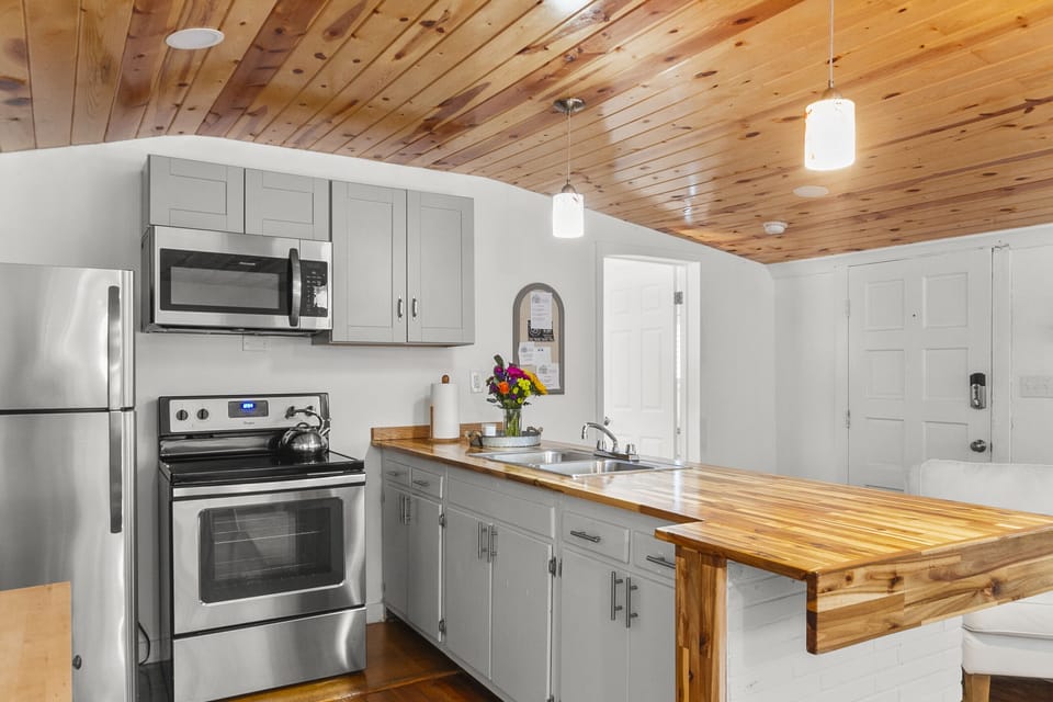 Back Bay Bungalow (4)