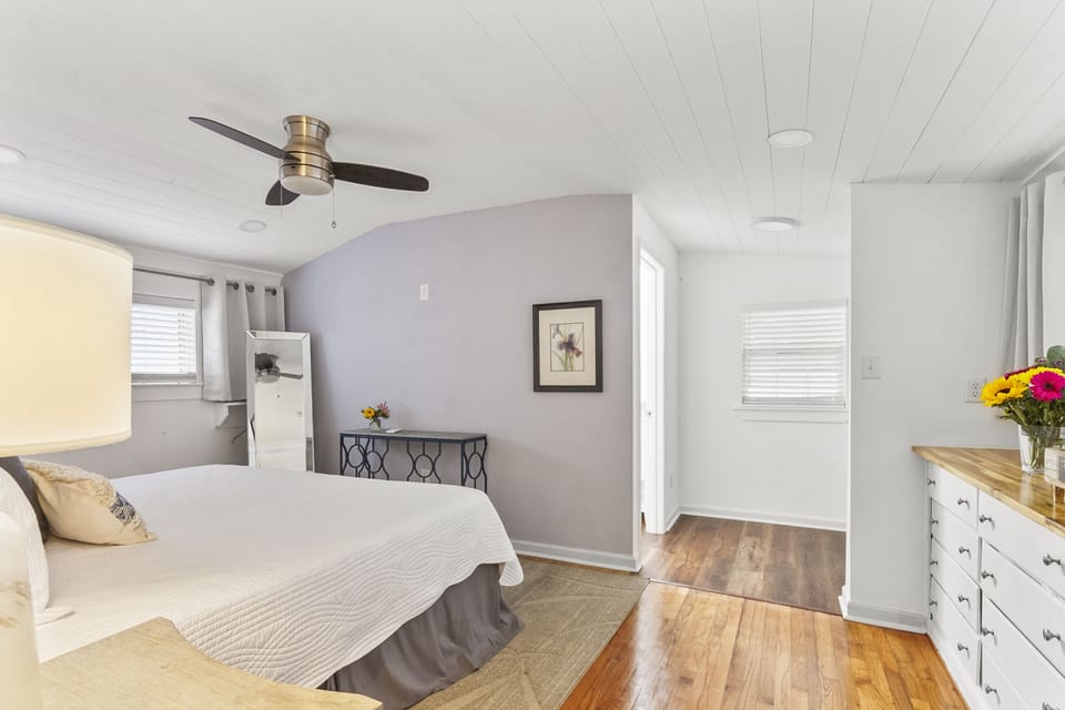 Back Bay Bungalow (2)