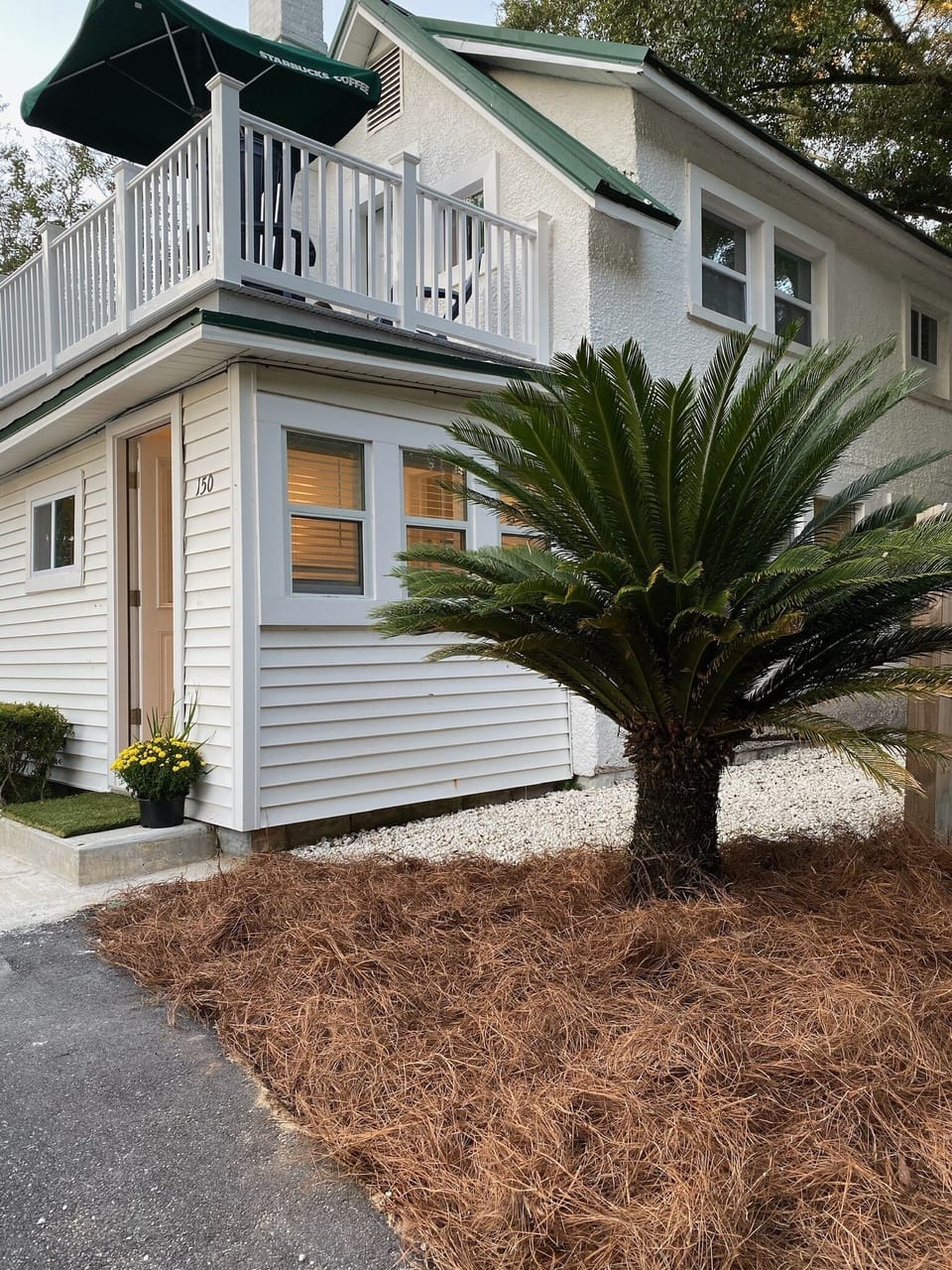 The Pelicans Perch Front Entrance