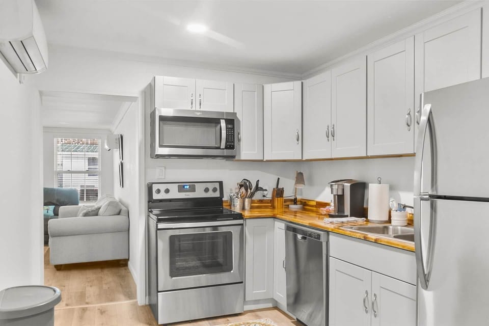 The White Mangrove Kitchen