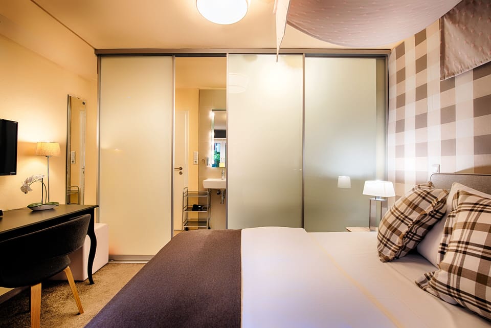 Comfort Single Room, 1 Large Twin Bed (2 large Single Bed) | In-room safe, desk, free WiFi