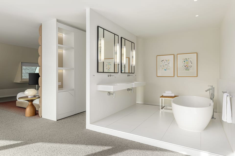 Presidential Suite, 1 King Bed | Bathroom | Eco-friendly toiletries, hair dryer, towels
