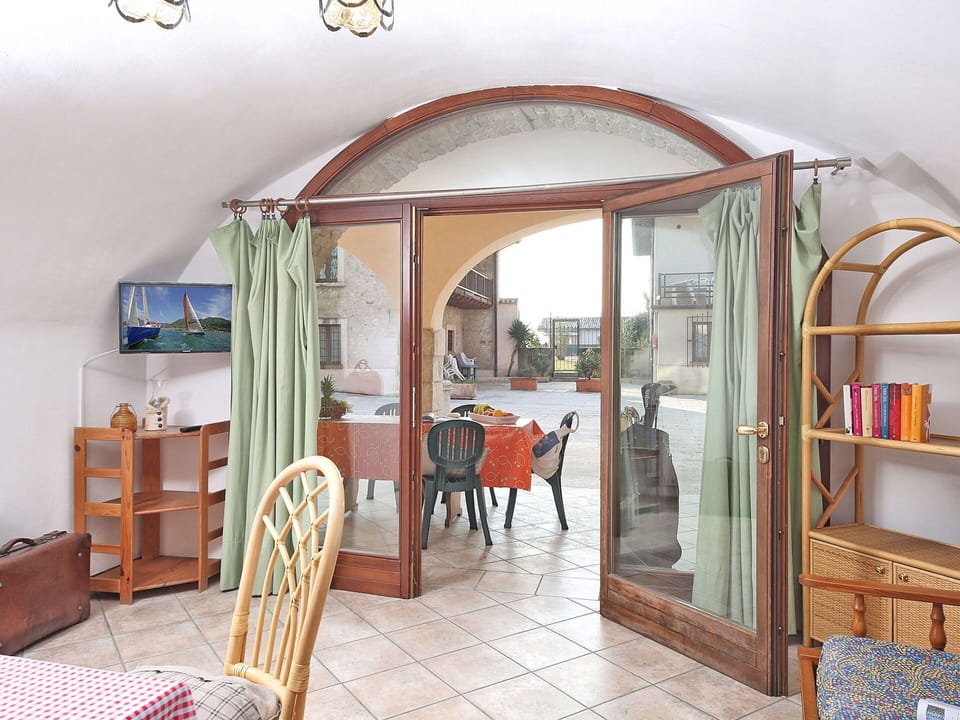Furniture, Property, Table, Door, Wood, Architecture, Interior Design, Building, Comfort, Chair