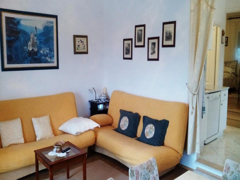 Apartment (Two Bedroom Apartment with Terrace an) | Interior