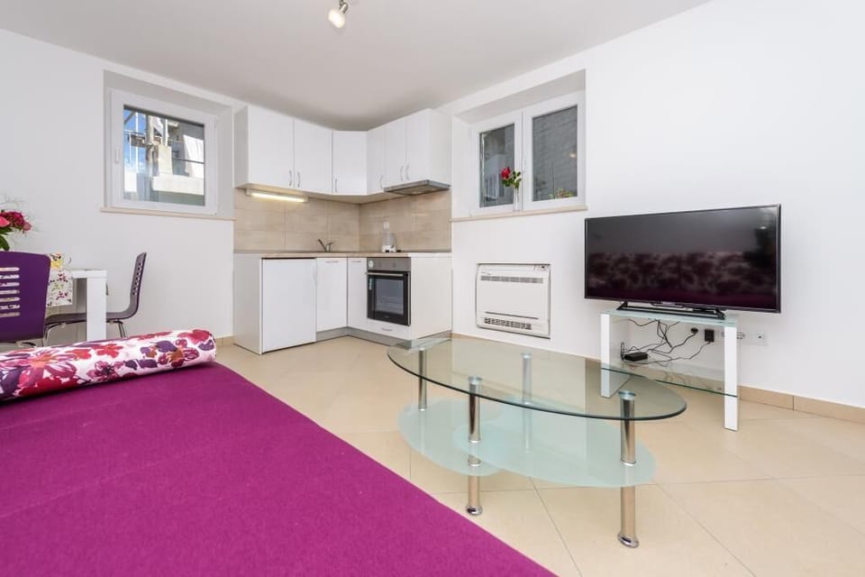 Apartment (One Bedroom Apartment with Terrace) | Private kitchen | Fridge, electric kettle, cookware/dishes/utensils