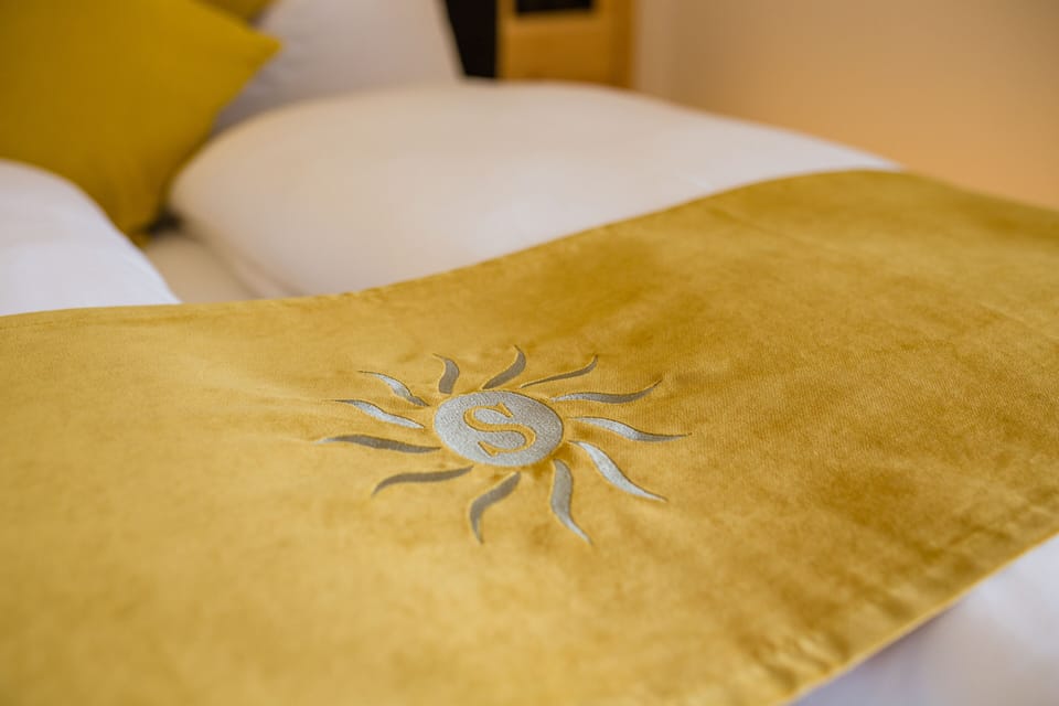 Classic Apartment | 1 bedroom, in-room safe, individually decorated, individually furnished