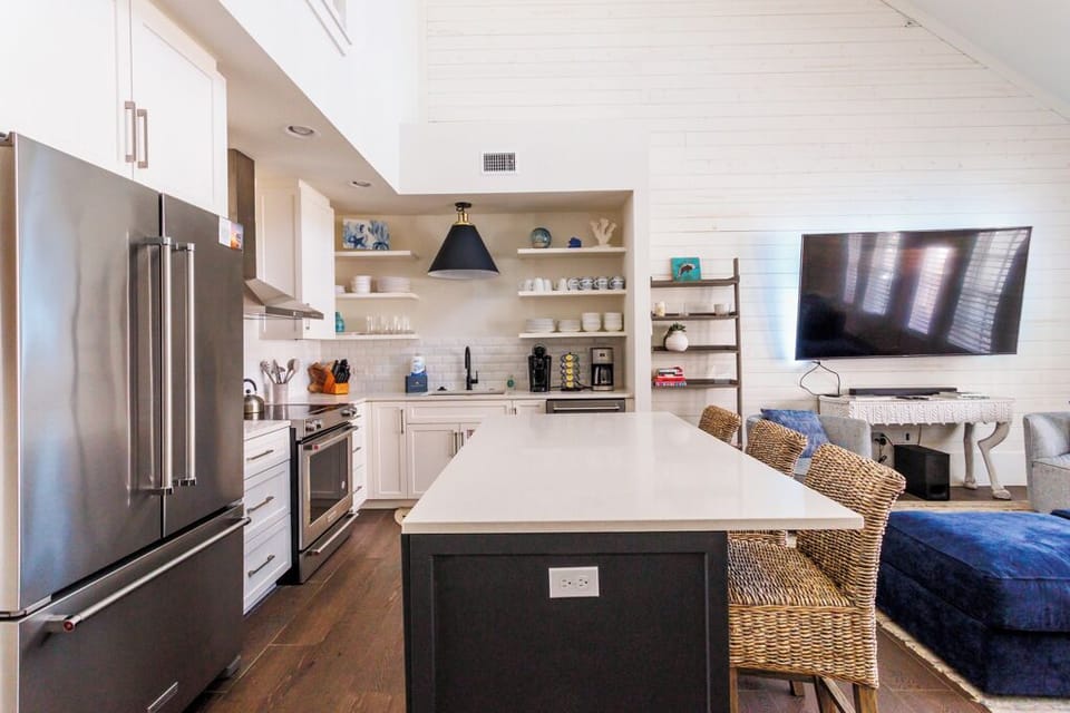 Kitchen, 3rd Floor