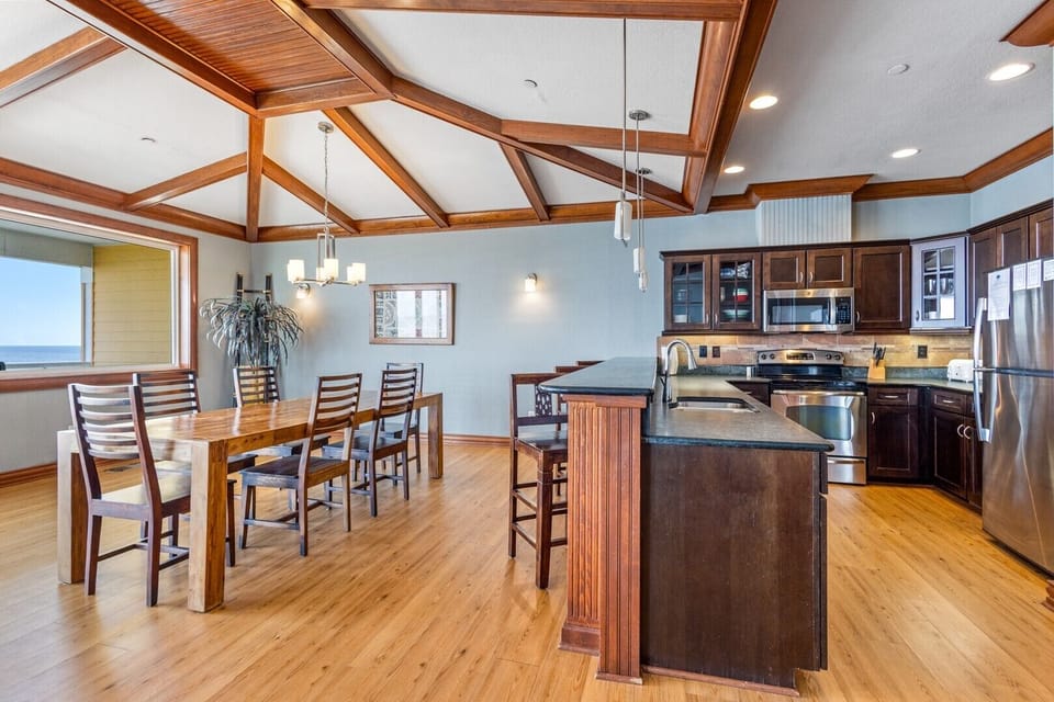 Dining Room/Kitchen