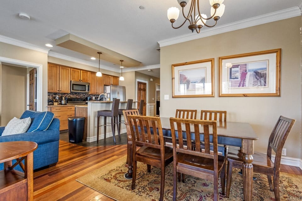 Dining Room/Kitchen