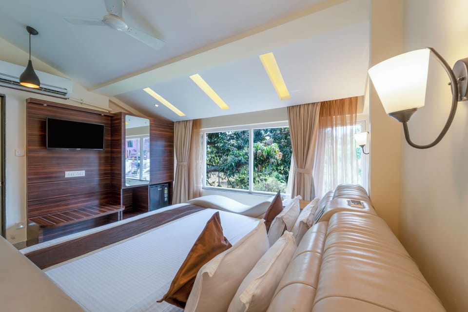 Premium bedding, desk, blackout drapes, iron/ironing board