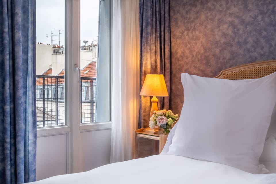 Classic Room, Balcony | Premium bedding, minibar, in-room safe, desk