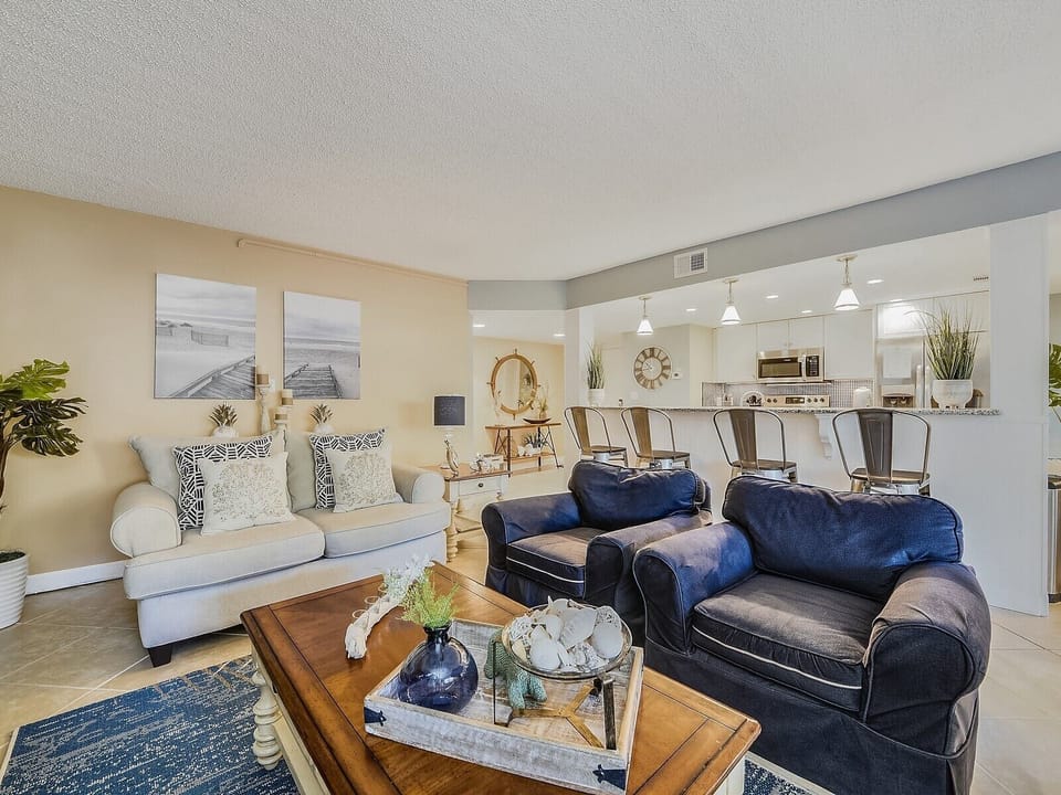 Living Room, Dining Area and Kitchen at 1674 Bluff Villa