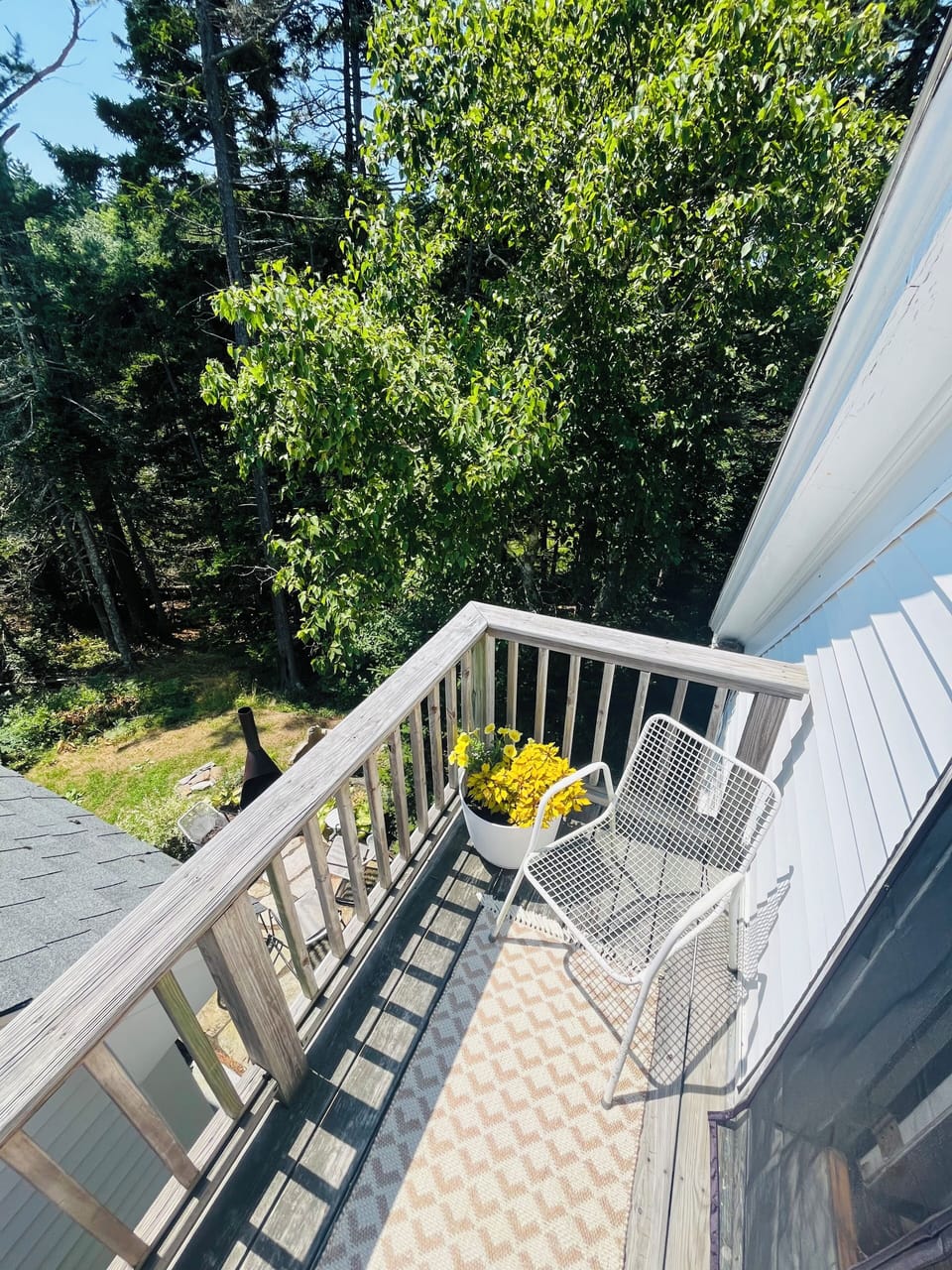 Balcony off of king loft bedroom. Enjoy morning coffee and birds.
