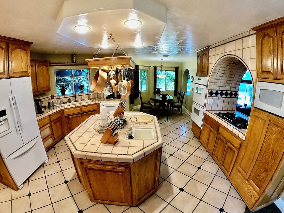 Italian Style Full Kitchen with KitchenAid appliances