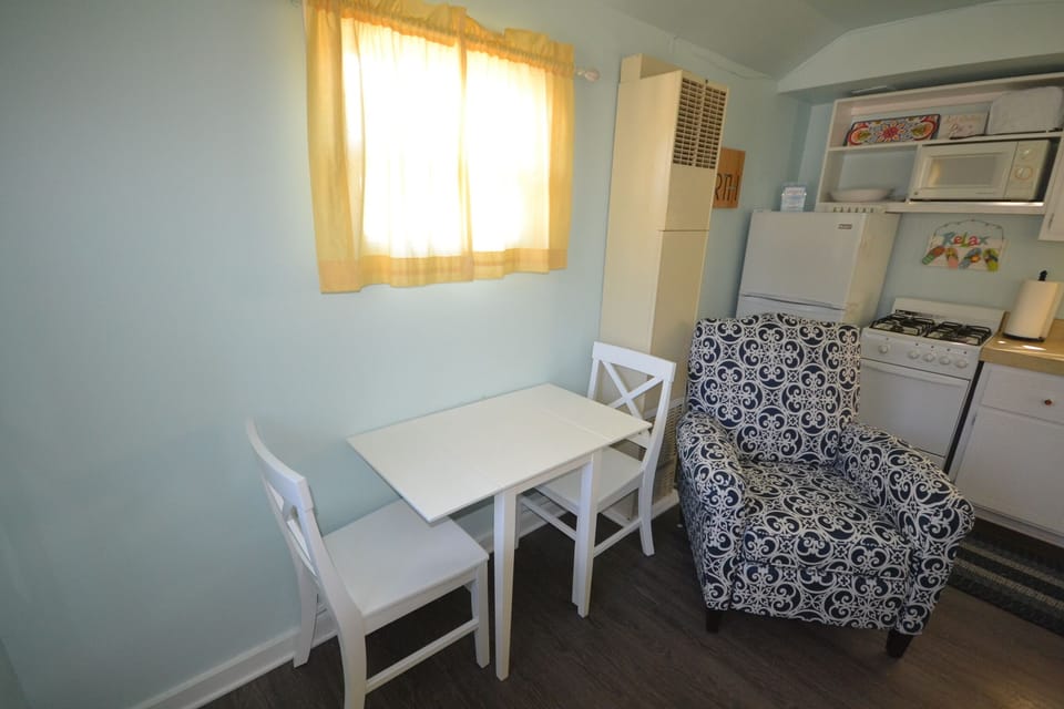 Living/Kitchen area. - Living/Kitchen area.