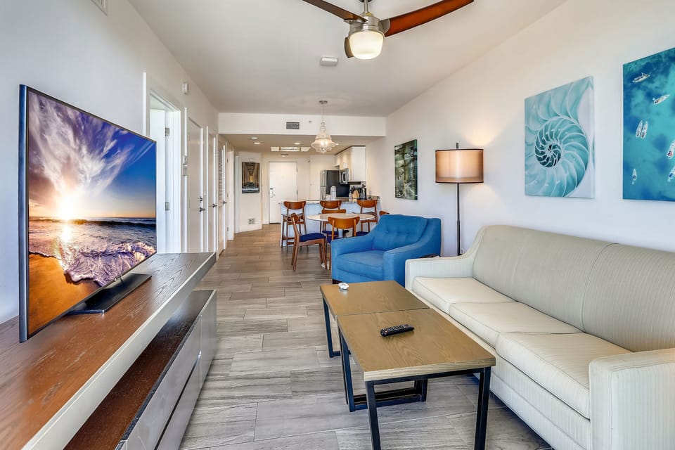 Open Living/Dining Area