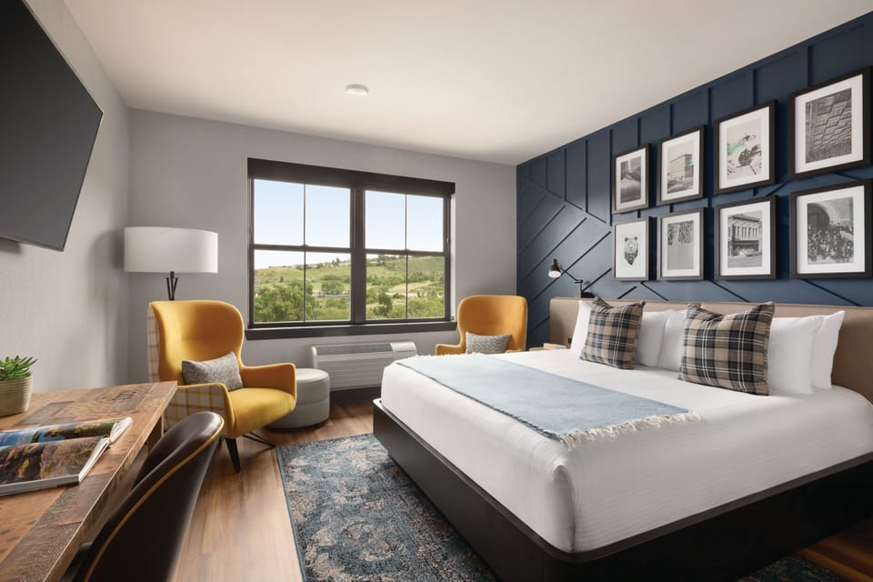 In-room safe, desk, laptop workspace, blackout drapes