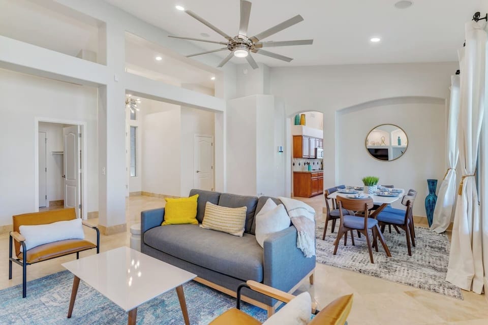 Bright and open space right when you walk through the front door.