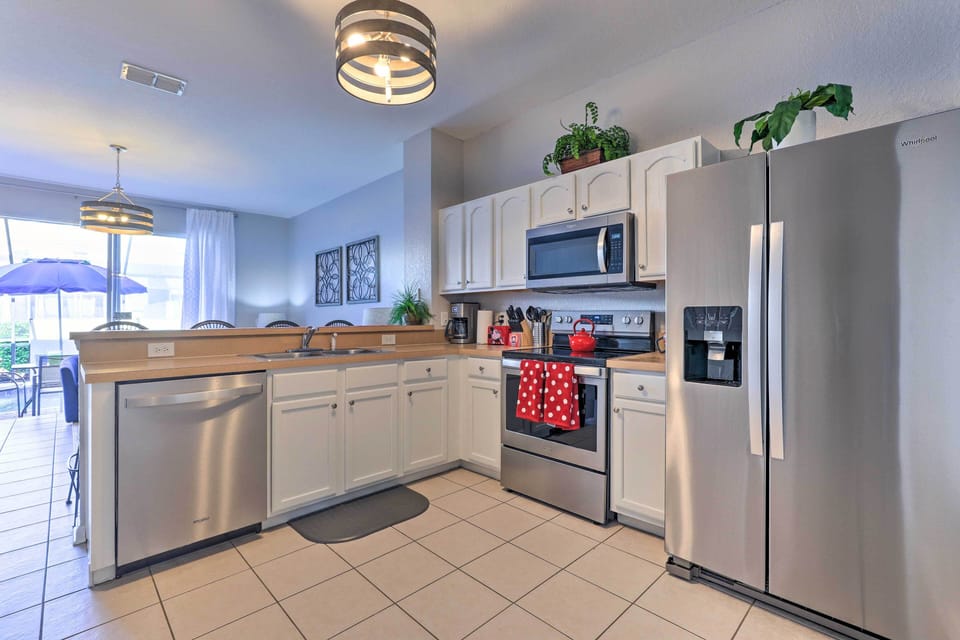 Kitchen | 1st Floor | Cooking Basics | Drip & Keurig Coffee Makers | Dishes