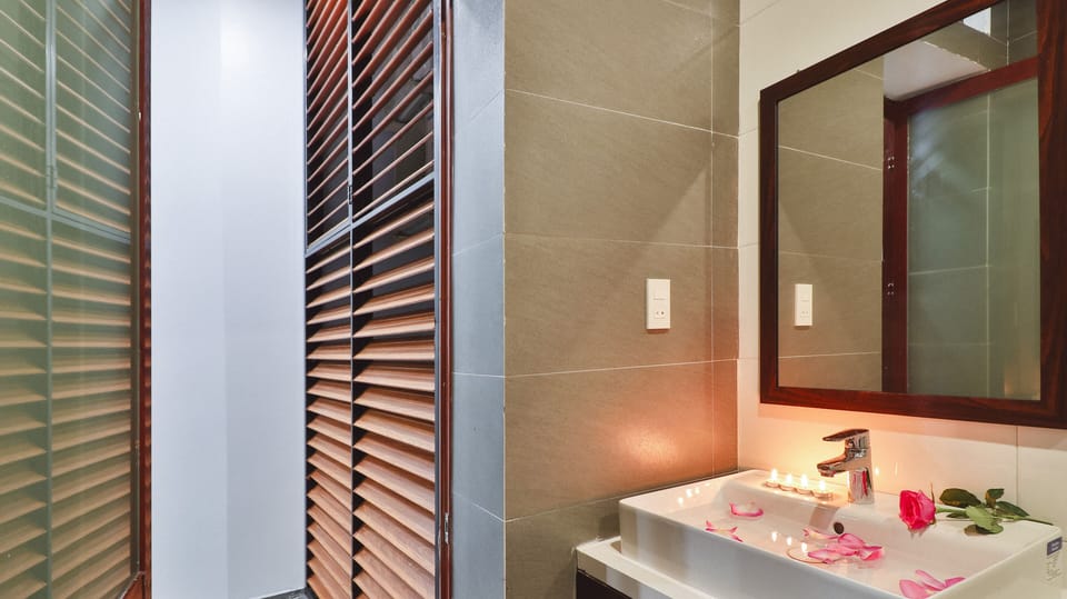 Bathroom amenities