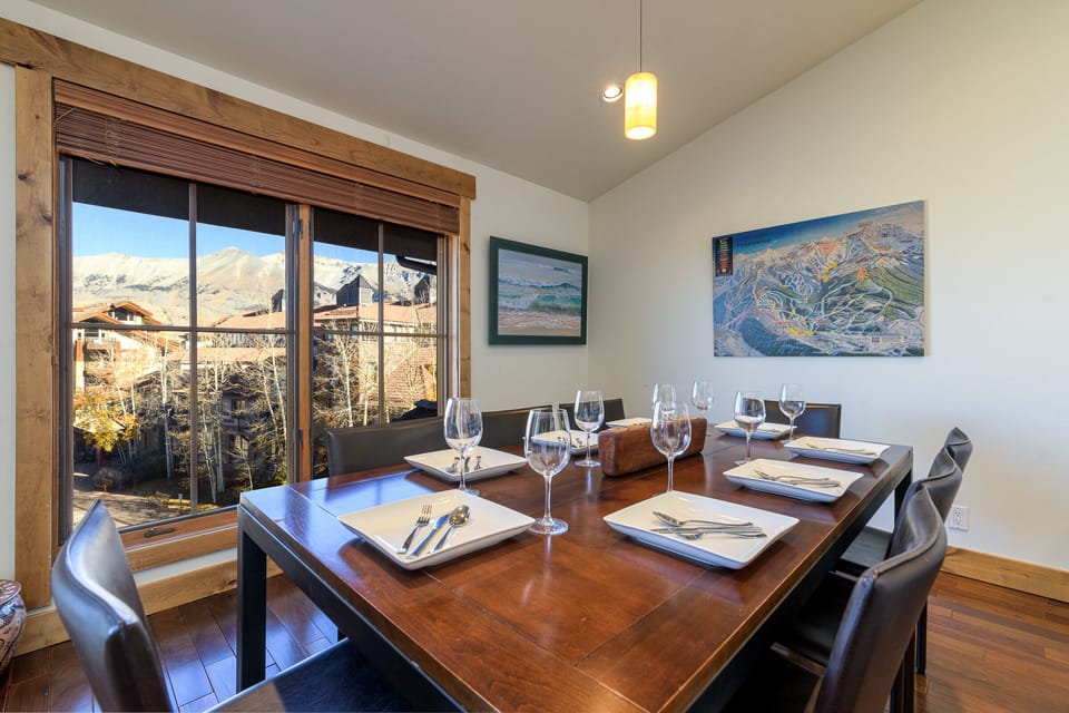 Dining Room - Summer