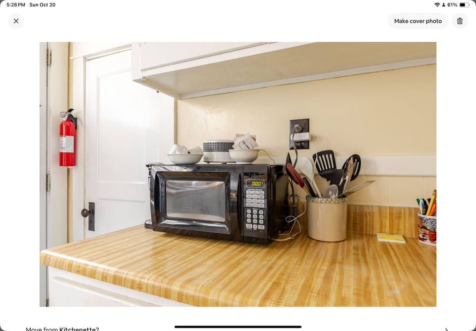 Kitchen microwave