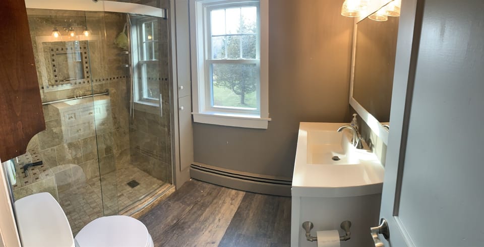 2nd Floor Bathroom