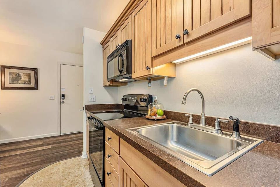 Full Kitchen