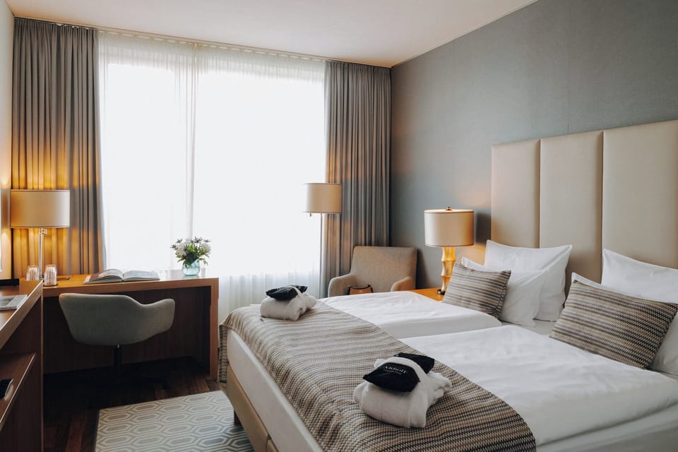 Premium Room | Premium bedding, Select Comfort beds, minibar, in-room safe