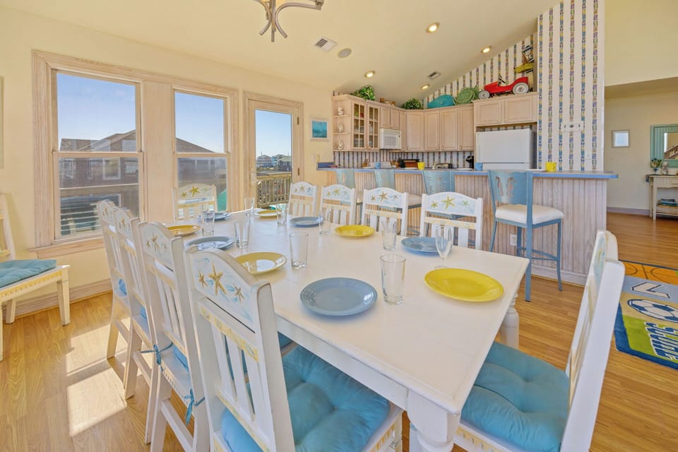 Surf or Sound Realty - 937 - Ocean's Lore - Dining Area -1