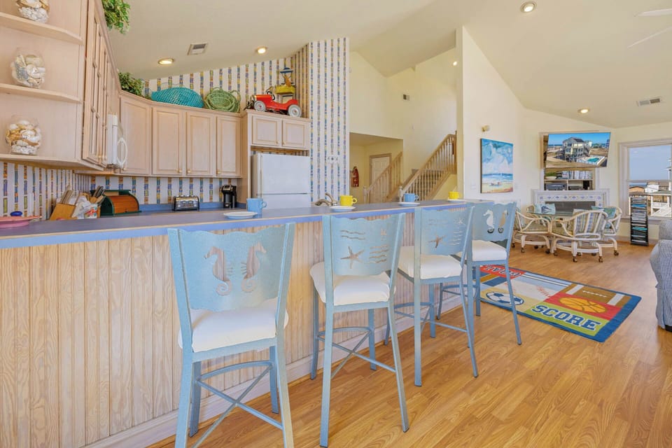 Surf or Sound Realty - 937 - Ocean's Lore - Kitchen -4