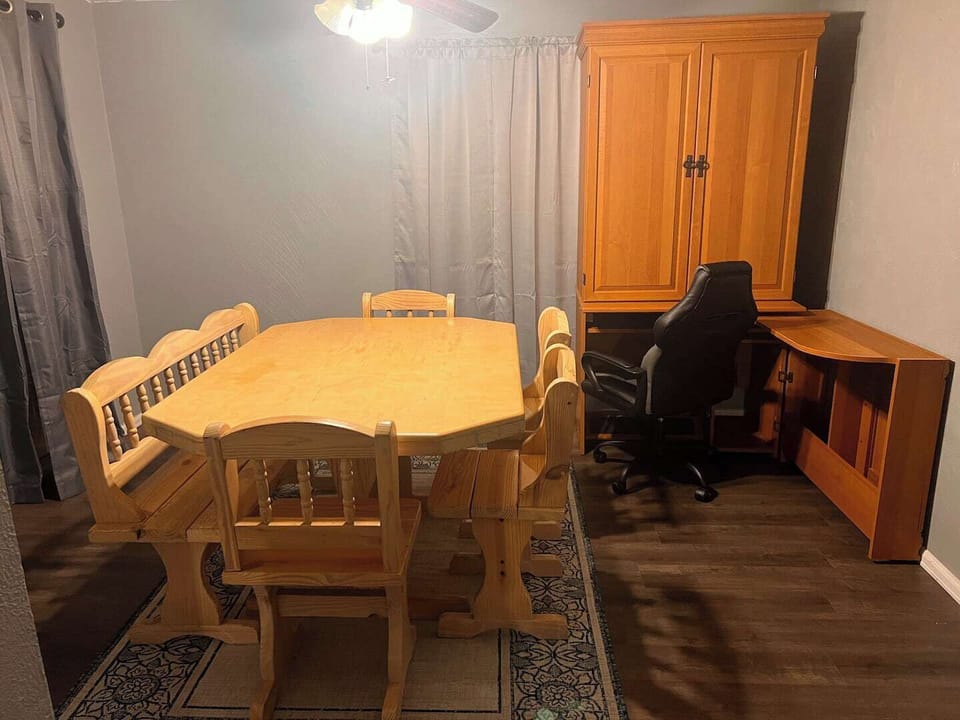 Additional Dinning Space/Office