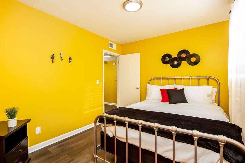 Bedroom 1
Queen bed 
Large closet