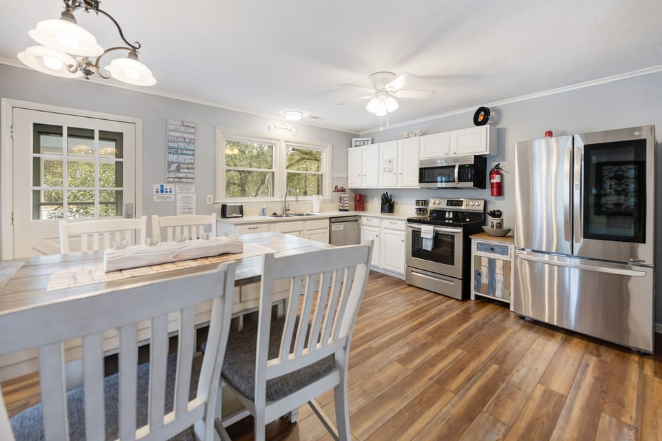 Open-concept living area for meals & celebrations