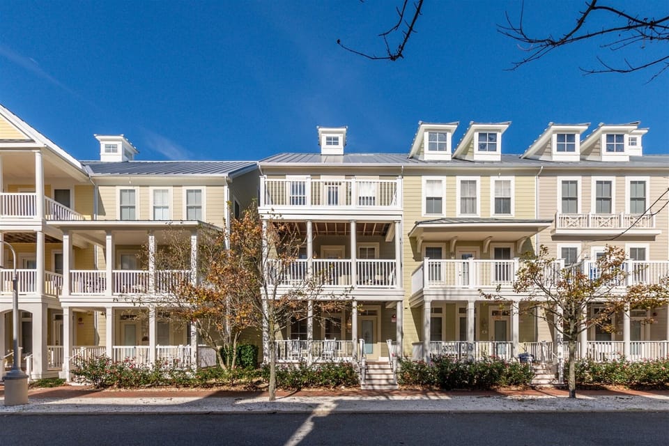 8 Beach Walk Lane