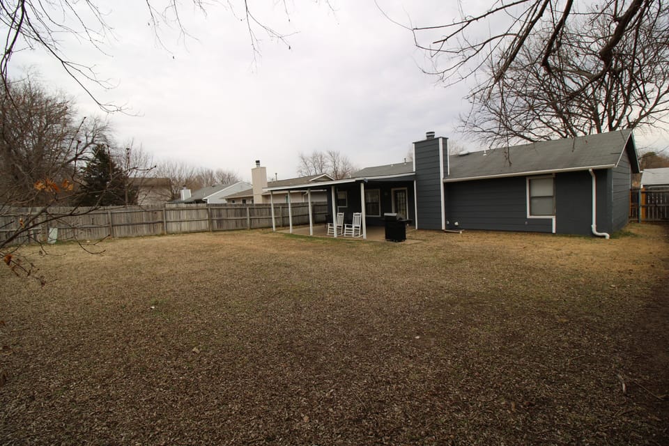 Huge back yard with privacy fence