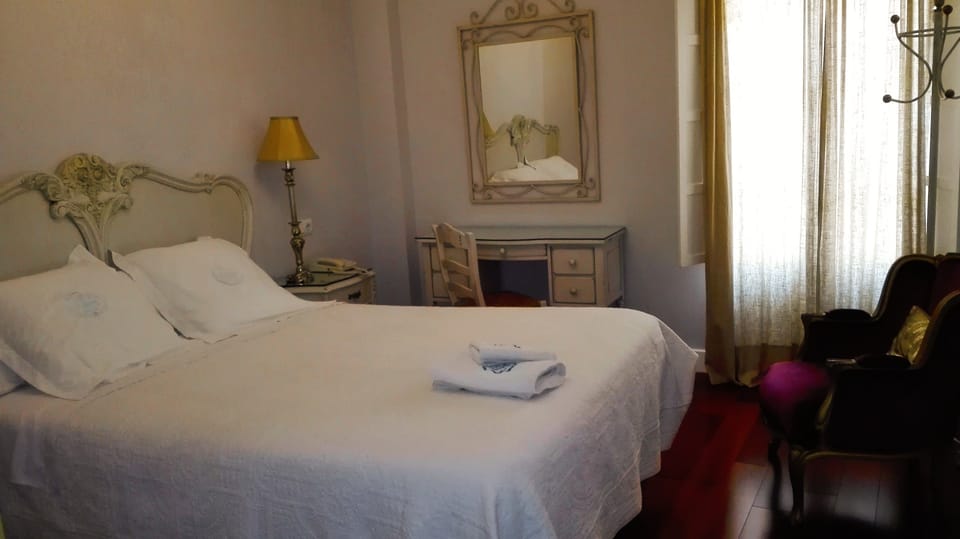 Standard Double Room | Individually decorated, individually furnished, desk, laptop workspace