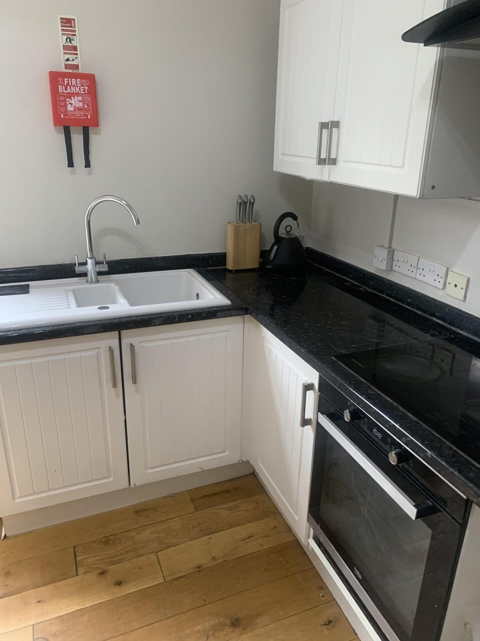 Apartment, Private Bathroom | Private kitchen | Highchair