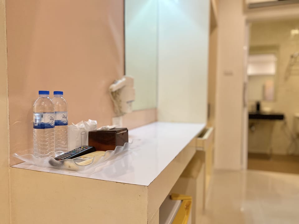 Standard Room | Minibar, in-room safe, free WiFi, bed sheets